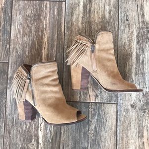 Dolce Vita suede fringe bootie size 8